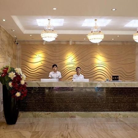 Yuwei Business Hotel Гуйлинь Экстерьер фото