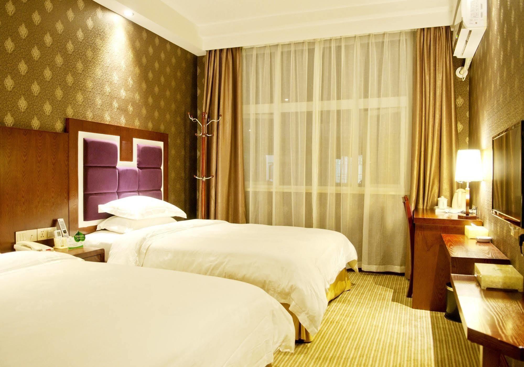 Yuwei Business Hotel Гуйлинь Экстерьер фото